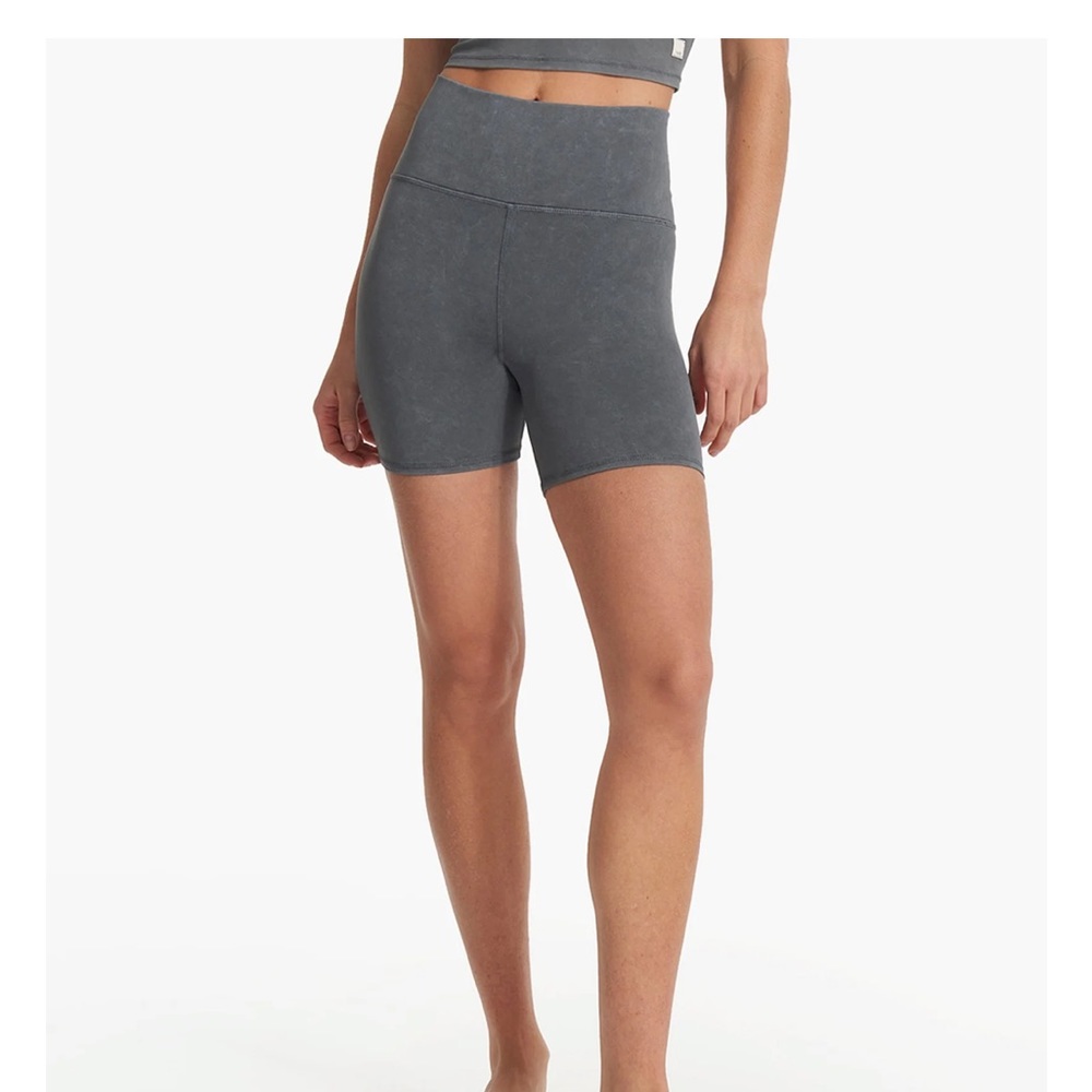 Vuori washed studio shorts
